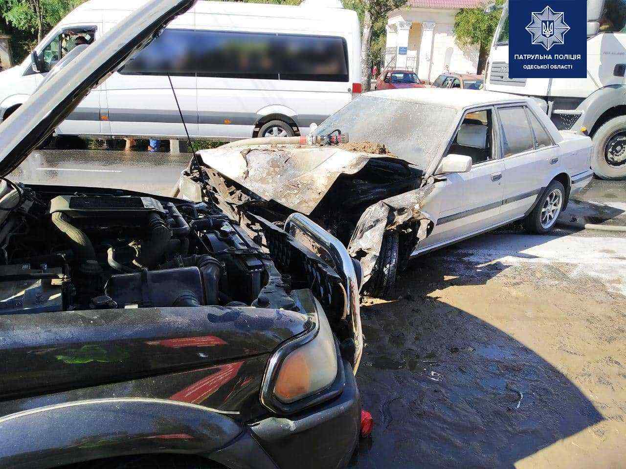 В Одессе в результате ДТП загорелся автомобиль