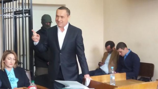 Війна війною, а обід – за розкладом: про український бізнес на службі у агресора