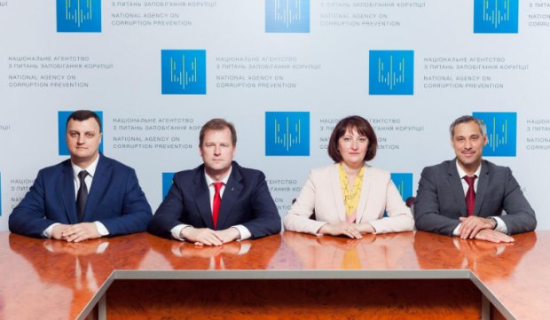Як Україна пожертвувала 600 мільйонами євро за безкарність копуціонерів