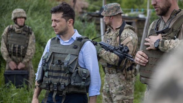 Завершення війни на Донбасі: дипломат розповів про важливий крок Зеленського