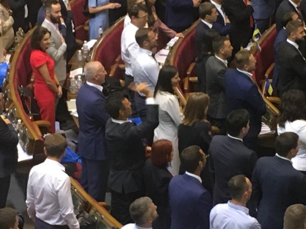 Зеленський позначив невідкладними 66 законопроектів: Рада підтримала усі – перелік