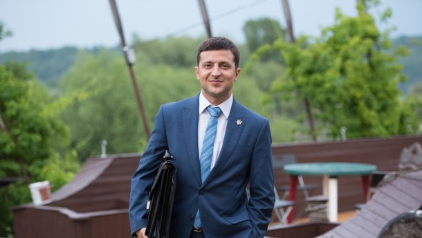 Зеленському доведеться віддавати борги, – Казарін