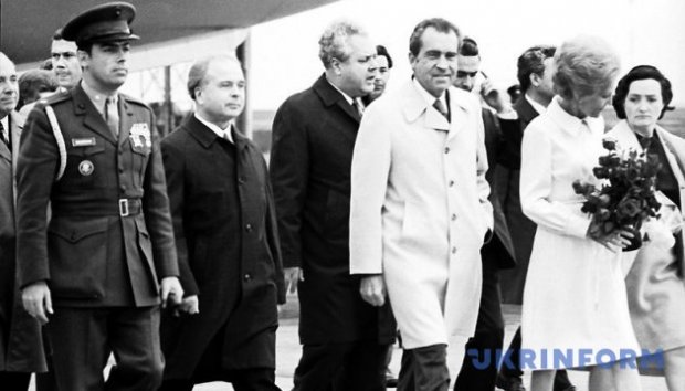 Згадати Все: Дипломатія – від застою до незалежності