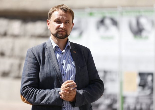 Зміна дати заснування деяких міст України: заява Вятровича