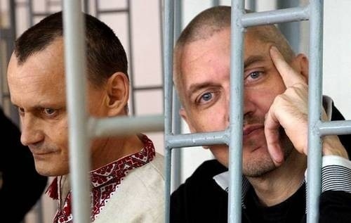 Звільнений політвязень Карпюк дав першу пресконференцію: головні тези