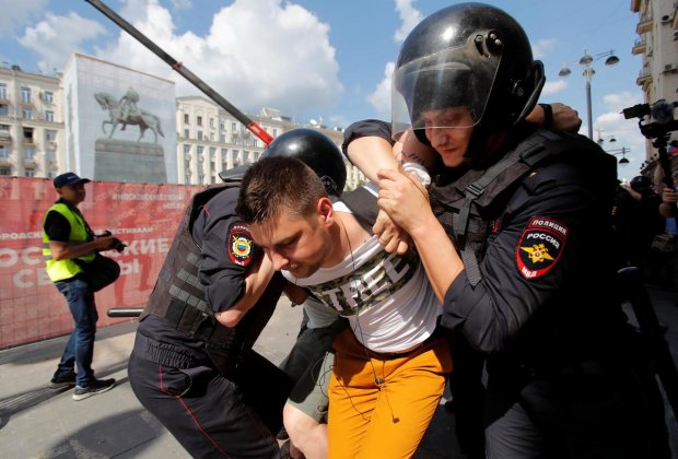 Зверские разгоны митингующих в Москве: что ждет Путина