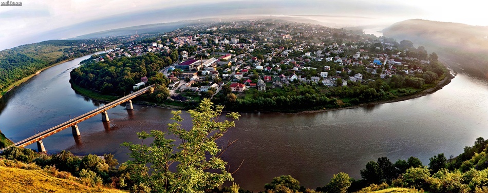 9 самых красивых мест Украины, куда стоит поехать именно осенью