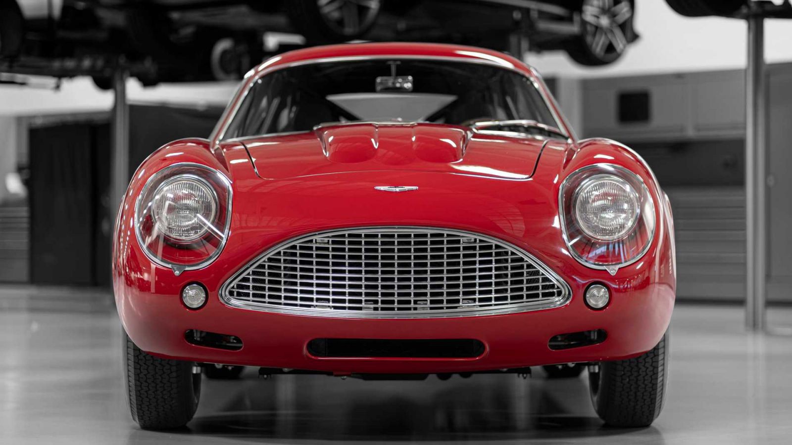 Aston Martin возродит легендарный спорткар Zagato Continuation: авто станет самым дорогим в истории компании (ФОТО, ВИДЕО)