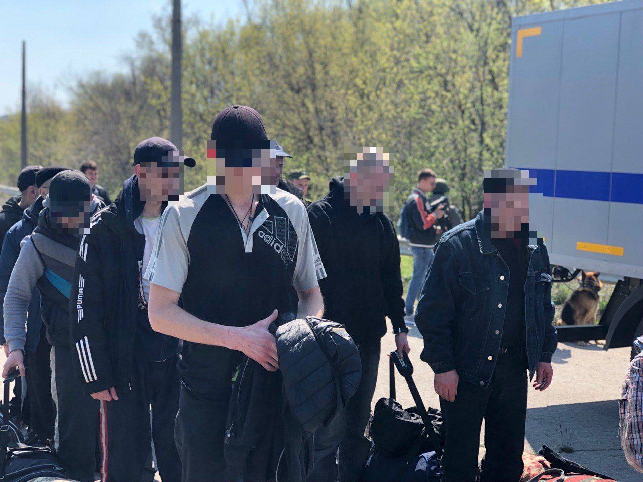Боевики передали еще 60 заключенных с оккупированных территорий Луганщины (ФОТО)