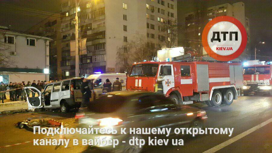ДТП в Киеве: Один погибший и 9 госпитализированных, среди них дети и беременные женщины