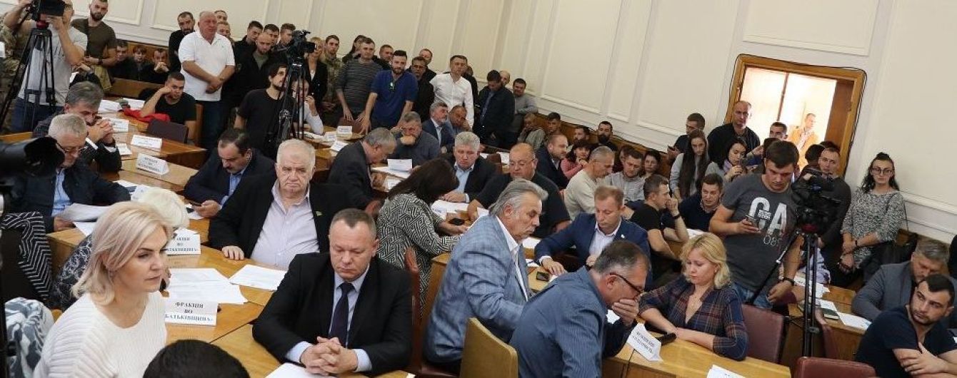 Дві облради в офіційних зверненнях до керівництва держави обурилися формулою Штайнмаєра