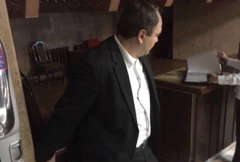 Главу экологической комиссии Киевского облсовета задержали на взятке в 10 тыс. долларов
