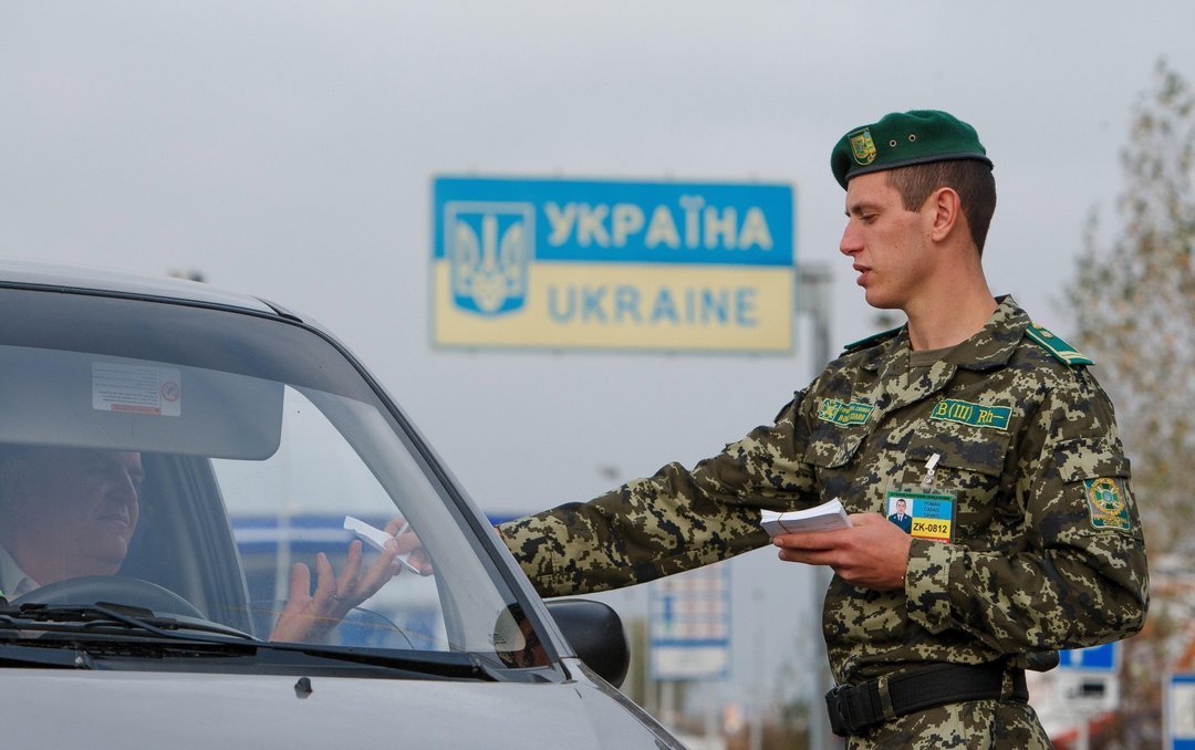 Границу Украины в день голосования охраняет 8000 человек