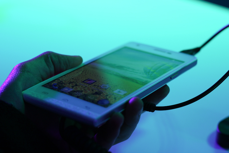 Impression ImSmart S471: чего стоила смартфону суперлегкость