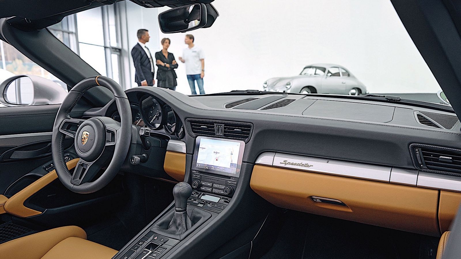 Компания Porsche выпустит спорткар 911 Speedster с позолотой (ФОТО)