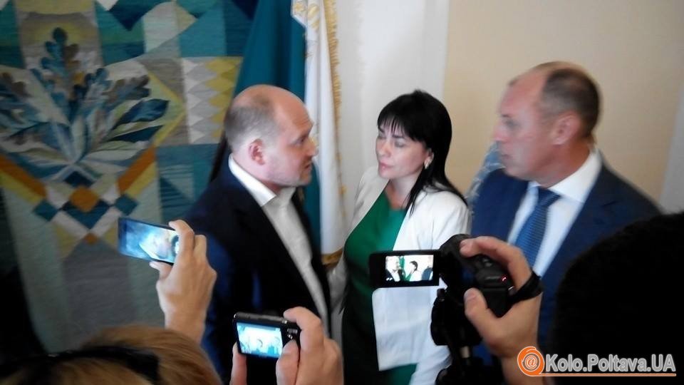 Мэр Полтавы на автомобиле сбил четырех человек во время конфликта во дворе горсовета