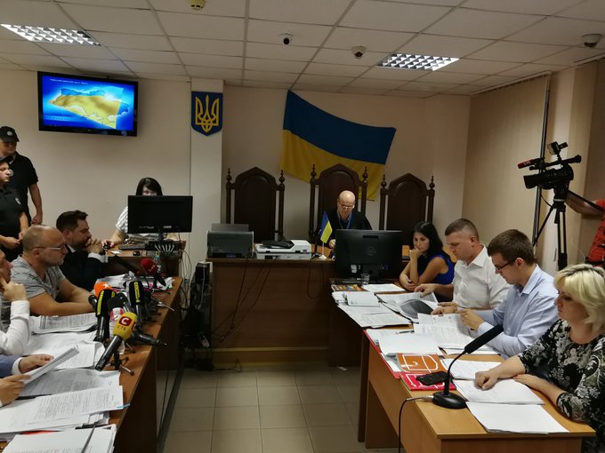 Меру пресечения владельцу сгоревшего отеля «Токио Стар» выбирают уже почти сутки (ФОТО)