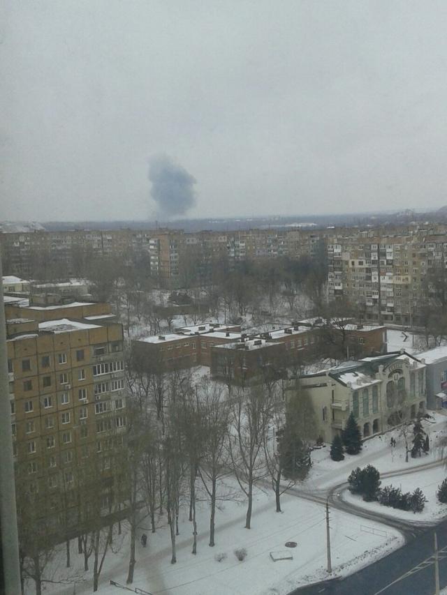 На Донецком заводе химических изделий прогремел взрыв
