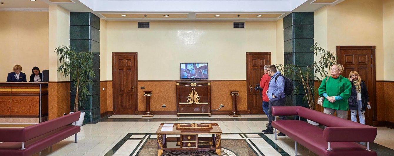 На київському залізничному вокзалі відкрили зал відпочинку для військових