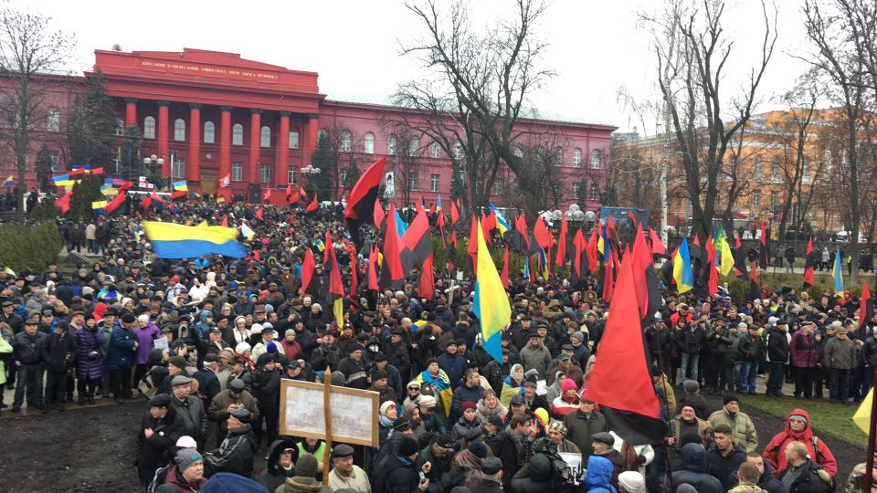 На шествие в поддержку Саакашвили собрались около 8,5 тыс. человек, - СМИ