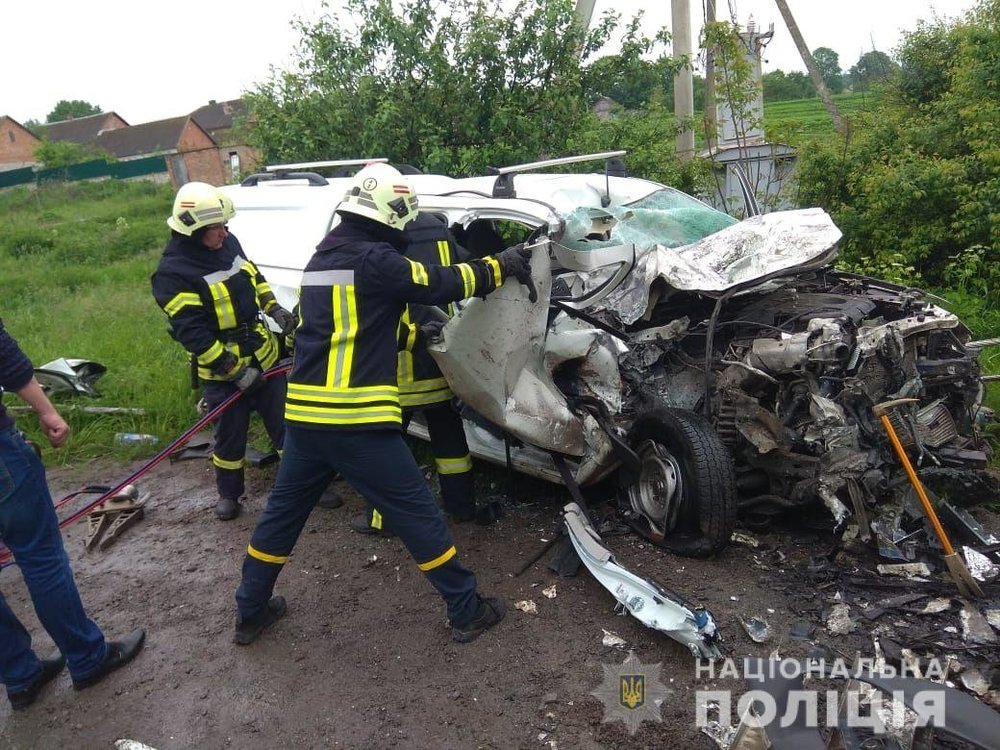На Тернопольщине в ДТП погибла ремонтная бригада Укрэнерго (ФОТО)
