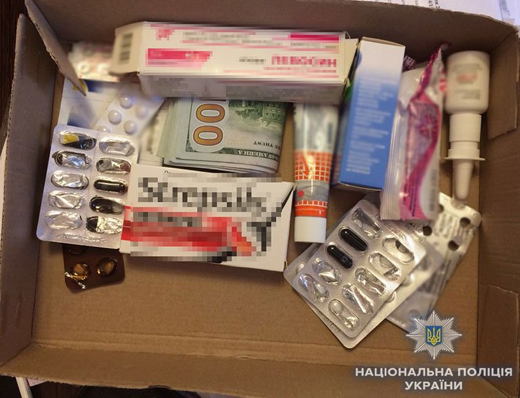На Волыни за взятку задержали руководителя суда и адвоката