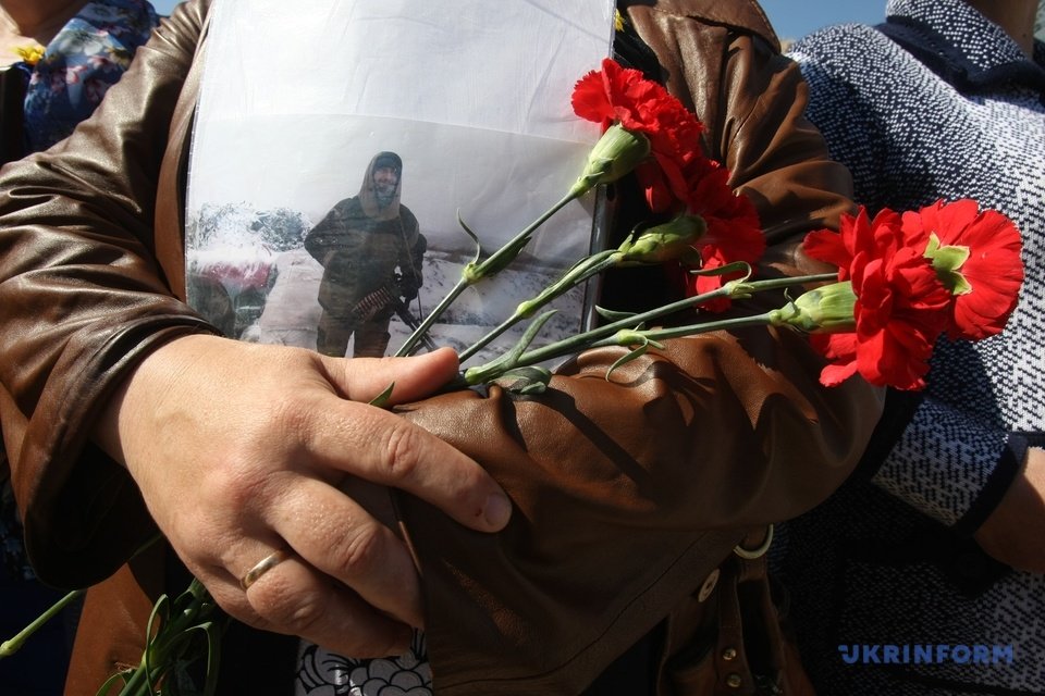 Нападение на отель в Пакистане, президентские выборы в Литве и горькое шествие матерей в Украине: Главное за выходные