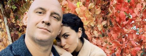 Не боится экспериментировать со стилем: Белла Хадид в необычном луке в Париже