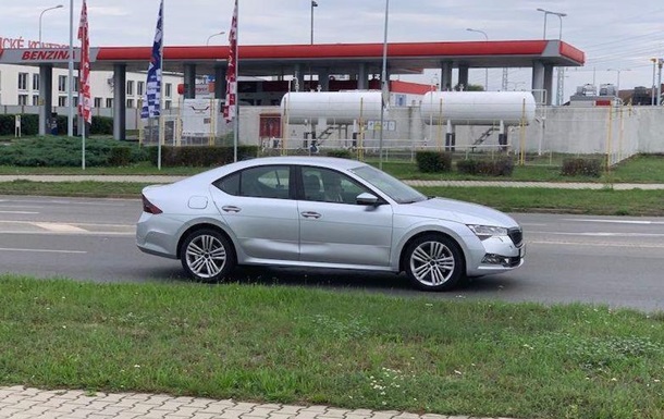 Новую Skoda Octavia сфотографировали до премьеры