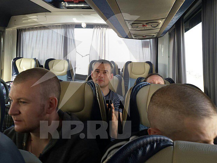 Обмен пленными: в «Борисполе» сел российский самолет, прибыли автобусы с российскими заключенными (ФОТО)