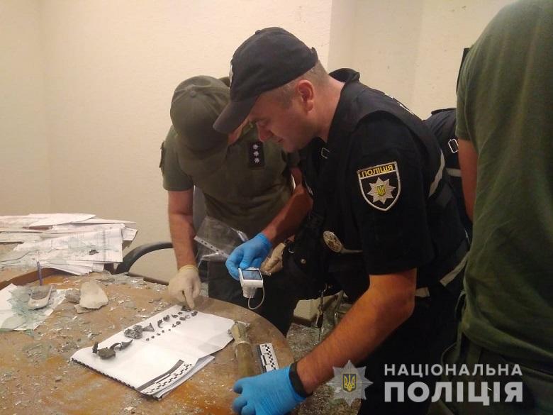 Обстрел здания из гранатомета в Киеве: происшествие квалифицировали как теракт (ФОТО)