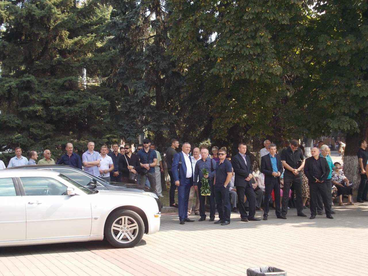 Панихида по Игорю Еремееву в соборе завершилась, прощание продолжается в Волынском драмтеатре