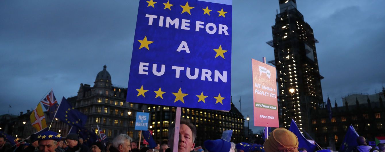 Парламент Великобритании заблокировал сделку о Brexit: три сценария дальнейшего развития событий в одной картинке