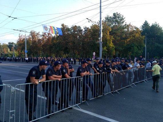 Полиция разогнала участников антиправительственного митинга в Кишиневе
