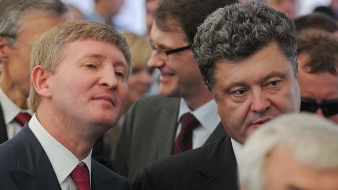 Порошенко и Ахметов потеряли половину своего капитала — Bloomberg