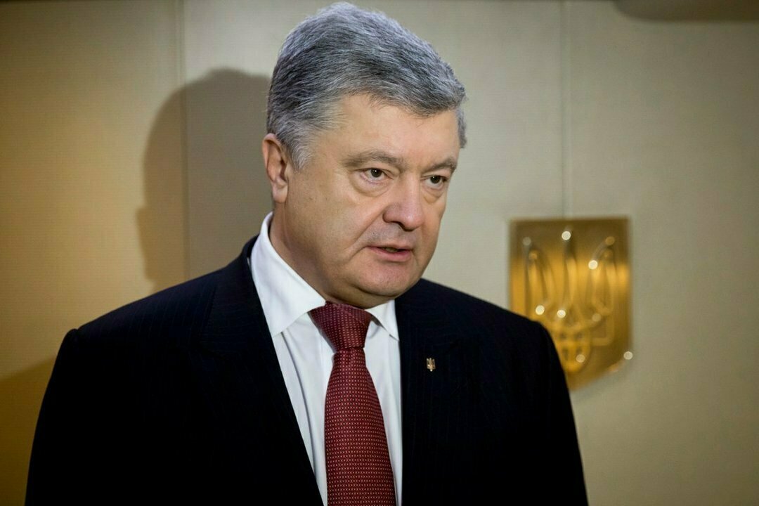 Порошенко явился в ГБР, но в ведомстве не знают зачем — СМИ