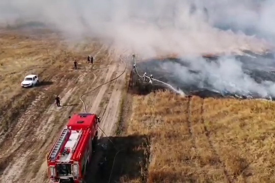 Пожар на военном полигоне под Харьковом: школы и детсады закрыли из-за загрязненного воздуха (ФОТО, ВИДЕО)