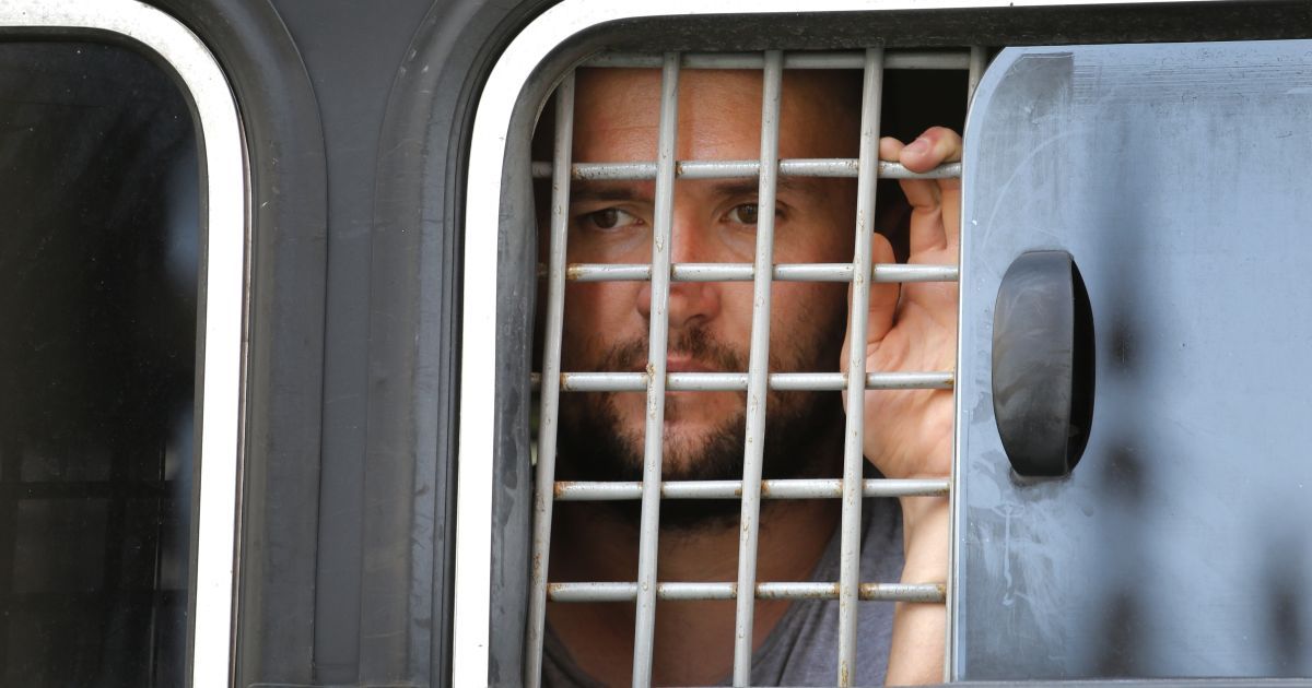 Проснулись в другой стране