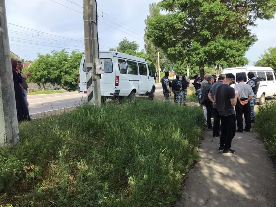 Репрессии в Крыму: появилось видео сегодняшних обысков