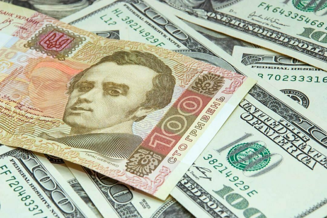 S&P прогнозирует значительный рост нынешнего курса гривни к доллару