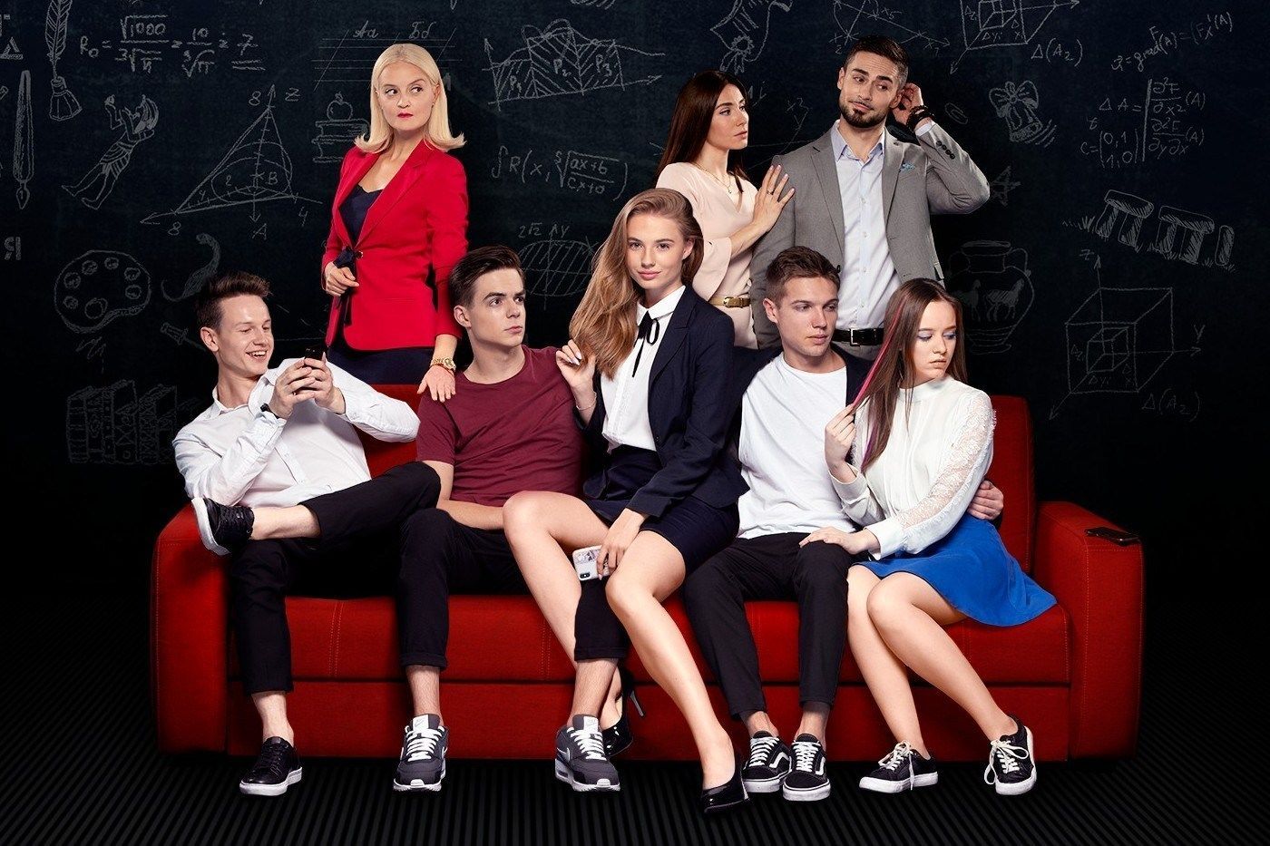 Сломал нос: звезда сериала Школа Лиза Василенко рассказала, как ее бил парень