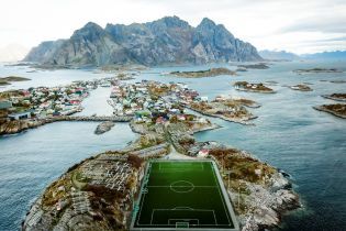Спортинг Брага                                                       - : -                                                   Слован Братислава
