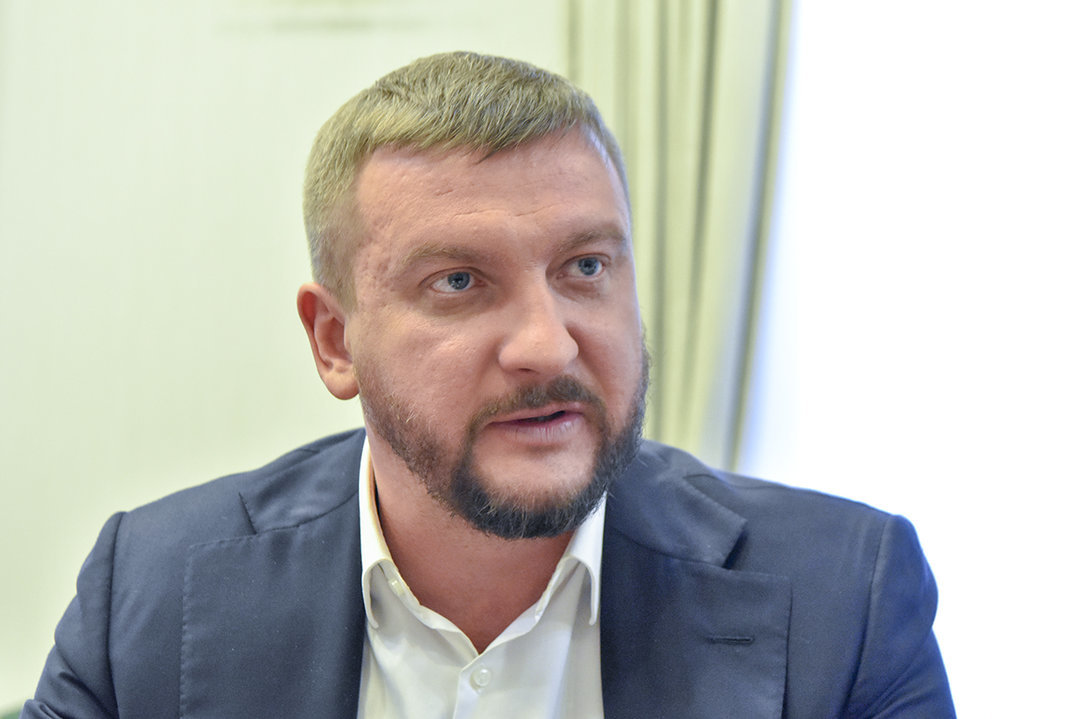 Стало известно, сколько зарабатывает министр юстиции