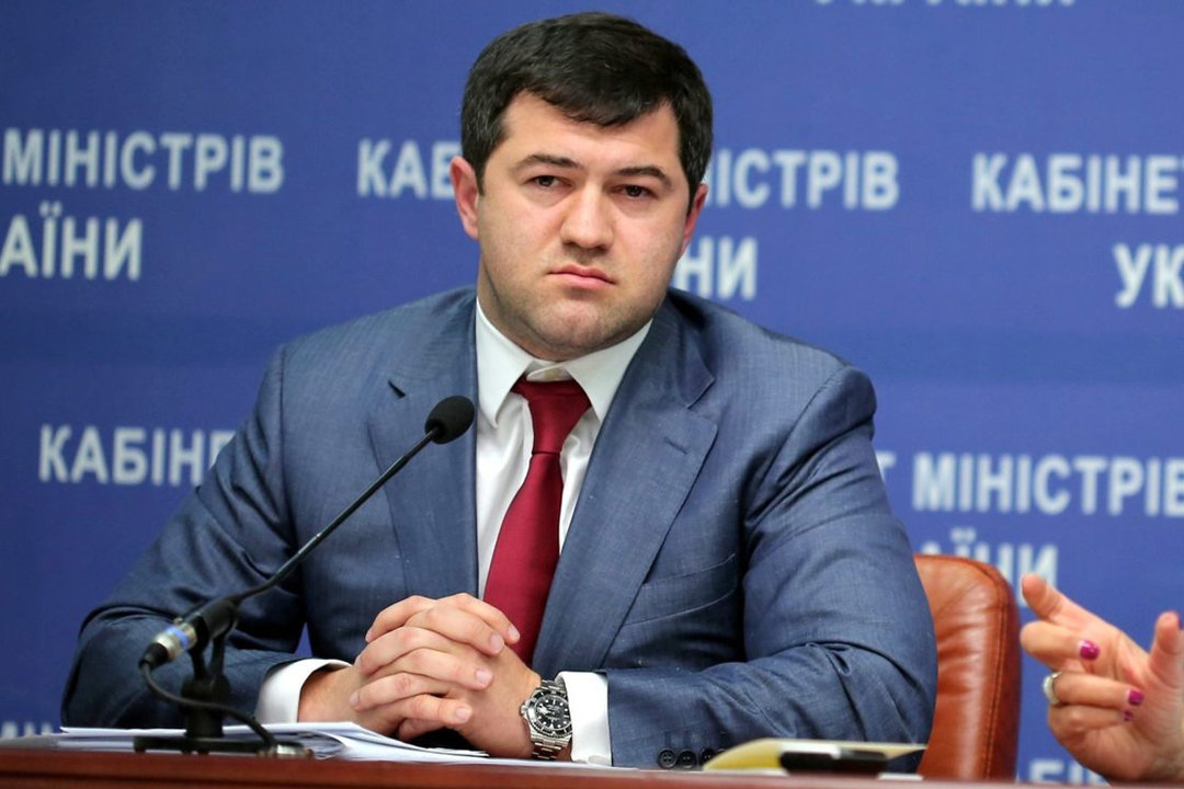 Суд оставил Насирову загранпаспорт