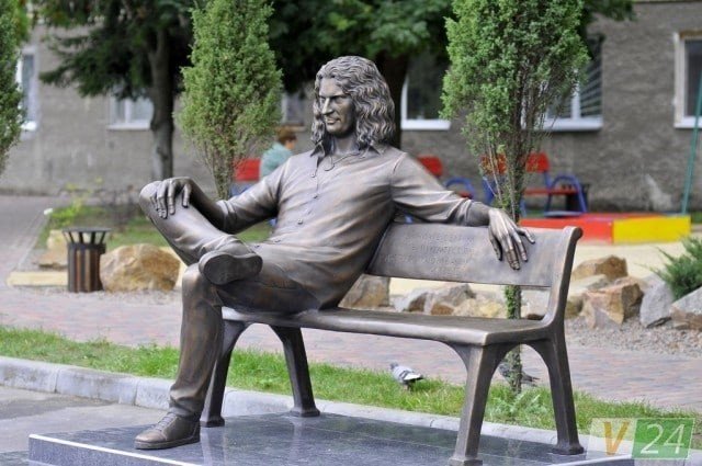 Три года без Кузьмы Скрябина: Как живет память о культовом украинском музыканте