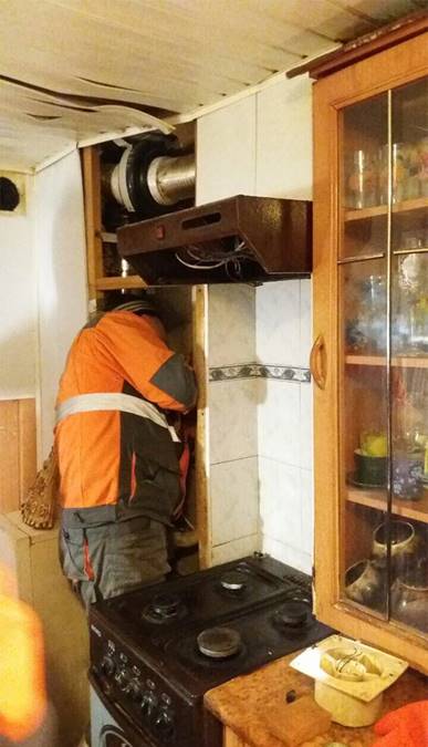 В Днепре в результате взрыва в доме самогонного аппарата получил многочисленные ожоги ребенок