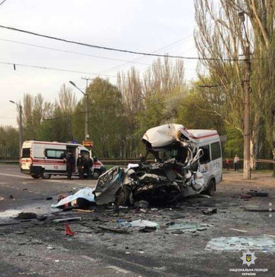 В ДТП в Кривом Роге погибли 7 человек и минимум 10 пострадали