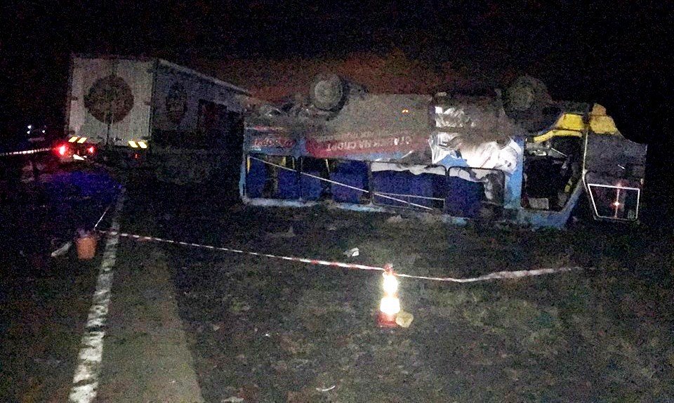 В Херсонской обл. грузовик протаранил автобус с пассажирами, есть пострадавшие