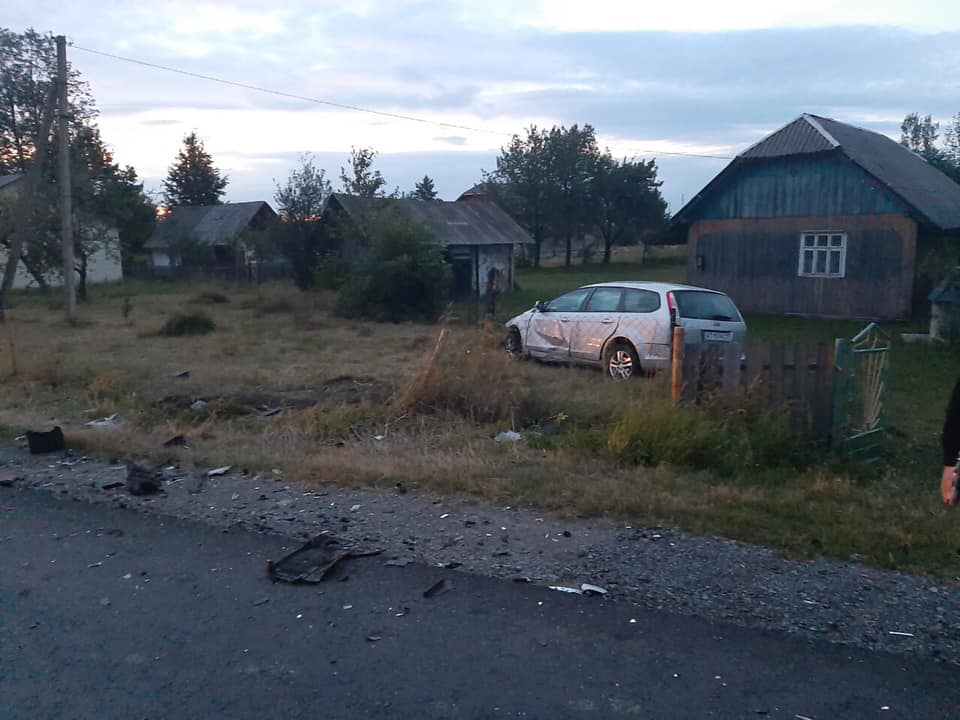 В Ивано-Франковской обл. двое детей погибли в результате лобового столкновения легковушек