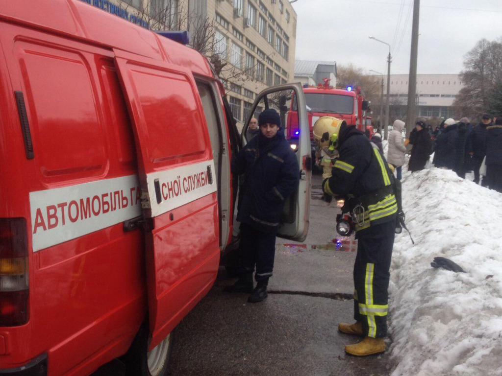 В Киеве горела подсобка в Национальном авиационном университете